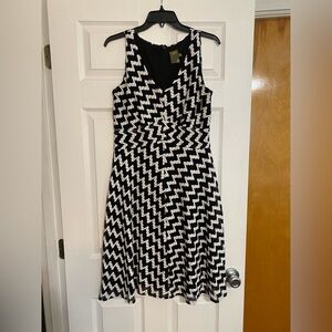 Taylor Zigzag Midi Dress